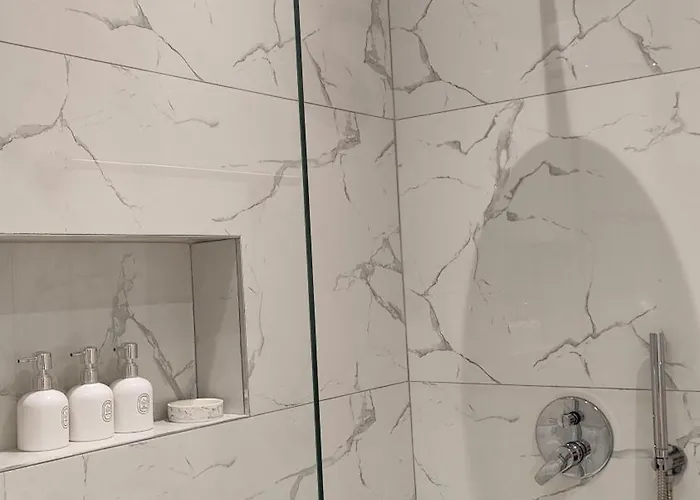 New Bazaar Retreat 1 *