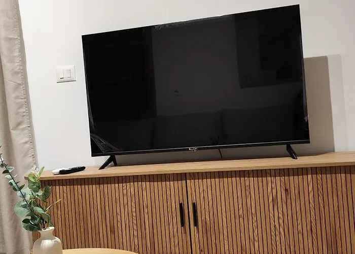 New Bazaar Retreat 1 *